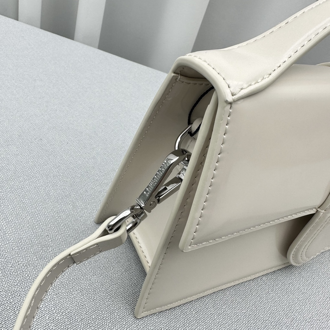 Jacquemus Satchel Bags